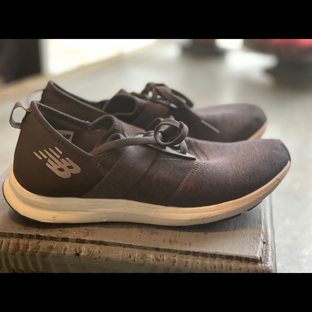 New Balance - Picture 2 of 4